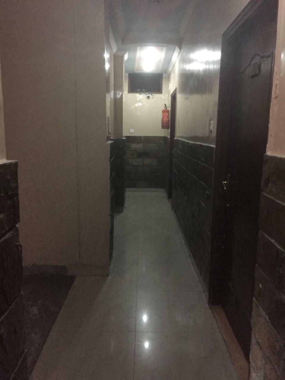 הרידוואר Hotel Kings Inn מראה חיצוני תמונה